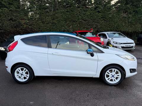 Ford Fiesta 1.25 Zetec White Edition Euro 6 3dr - U77
