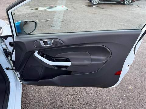 Ford Fiesta 1.25 Zetec White Edition Euro 6 3dr - U77