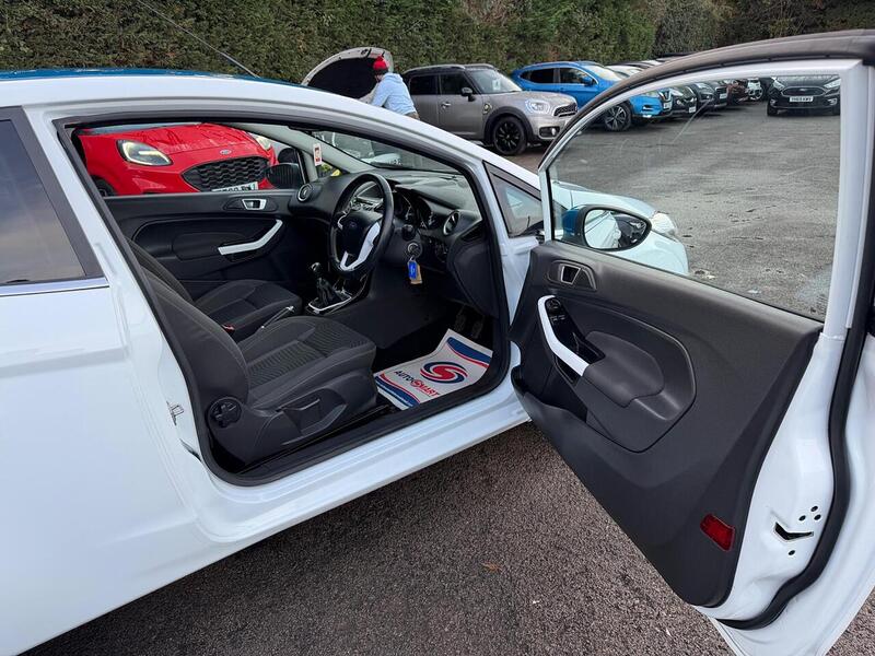 Ford Fiesta 1.25 Zetec White Edition Euro 6 3dr - U77