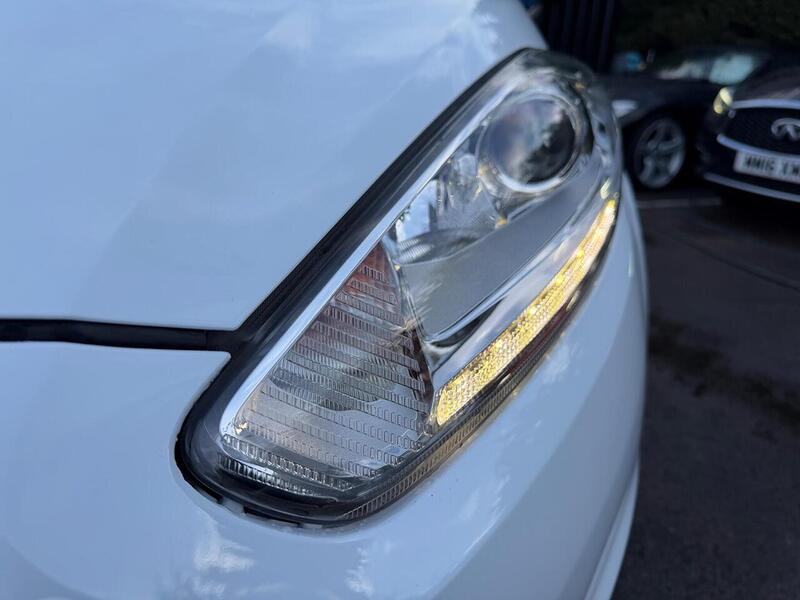 Ford Fiesta 1.25 Zetec White Edition Euro 6 3dr - U77