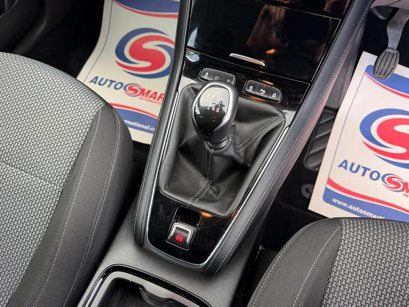 Vauxhall Grandland X 1.2 Turbo SE Euro 6 (s/s) 5dr - U79