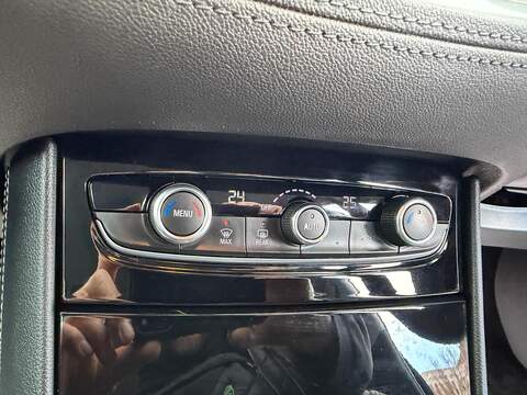 Vauxhall Grandland X 1.2 Turbo SE Euro 6 (s/s) 5dr - U79