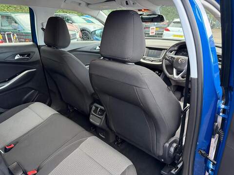 Vauxhall Grandland X 1.2 Turbo SE Euro 6 (s/s) 5dr - U79
