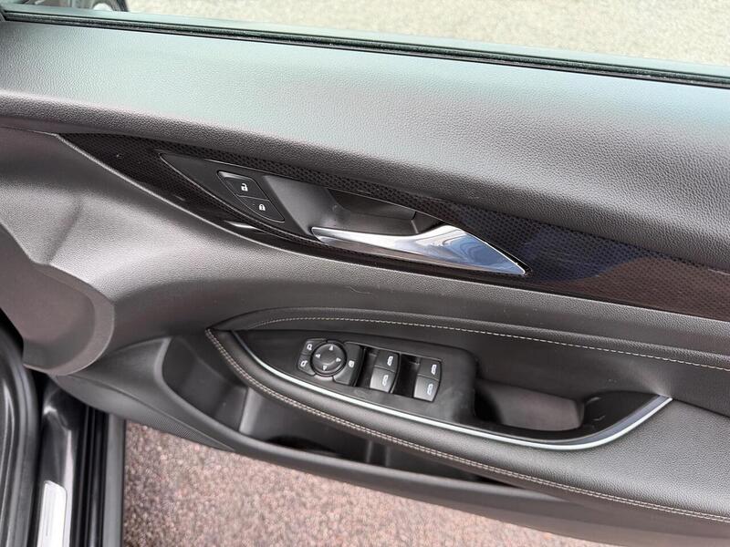 Vauxhall Insignia 2.0 Turbo D BlueInjection SRi Nav Sports Tourer Euro 6 (s/s) 5dr - U80