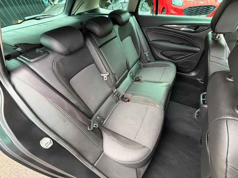 Vauxhall Insignia 2.0 Turbo D BlueInjection SRi Nav Sports Tourer Euro 6 (s/s) 5dr - U80