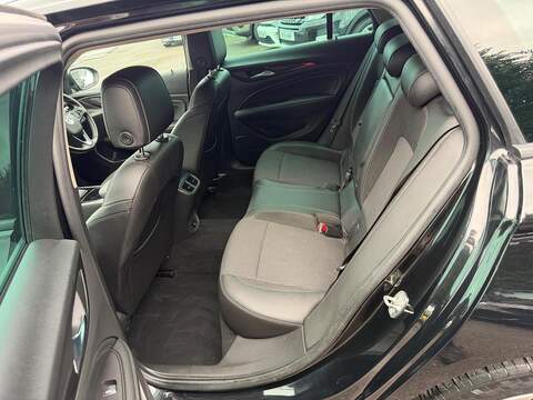 Vauxhall Insignia 2.0 Turbo D BlueInjection SRi Nav Sports Tourer Euro 6 (s/s) 5dr - U80