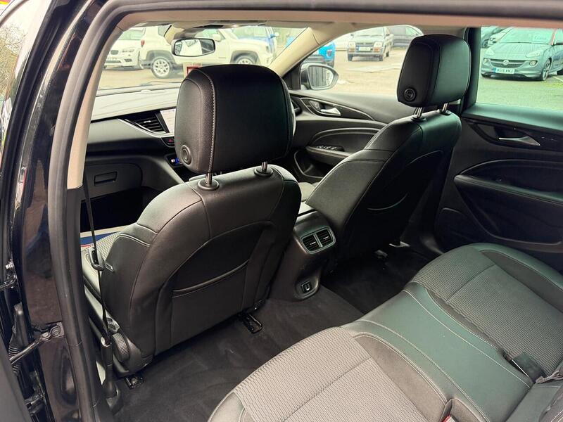 Vauxhall Insignia 2.0 Turbo D BlueInjection SRi Nav Sports Tourer Euro 6 (s/s) 5dr - U80