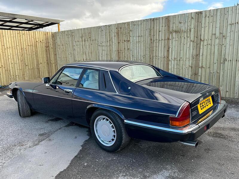 Jaguar XJR-S XJR-S 6.0 2dr - U22054