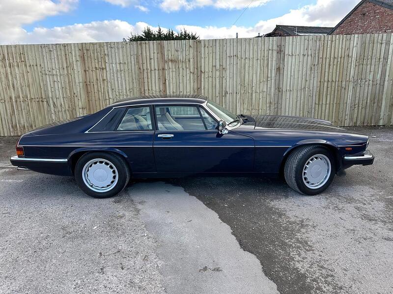 Jaguar XJR-S XJR-S 6.0 2dr - U22054
