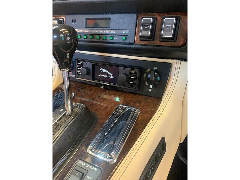Jaguar XJR-S XJR-S 6.0 2dr - U22054