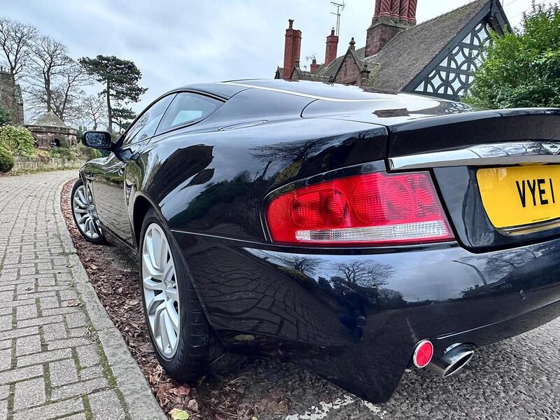 Aston Martin Vanquish Vanquish 5.9 2dr - U24125
