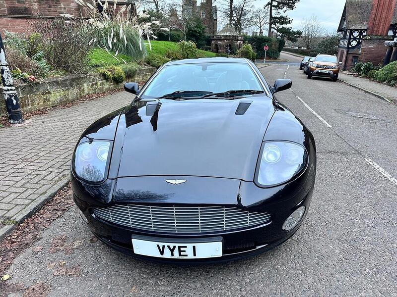 Aston Martin Vanquish Vanquish 5.9 2dr - U24125