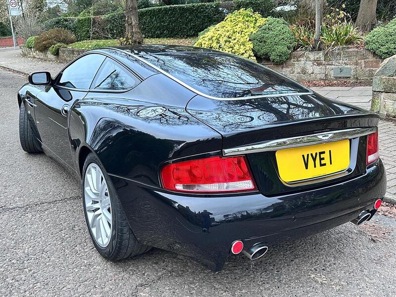 Aston Martin Vanquish Vanquish 5.9 2dr - U24125