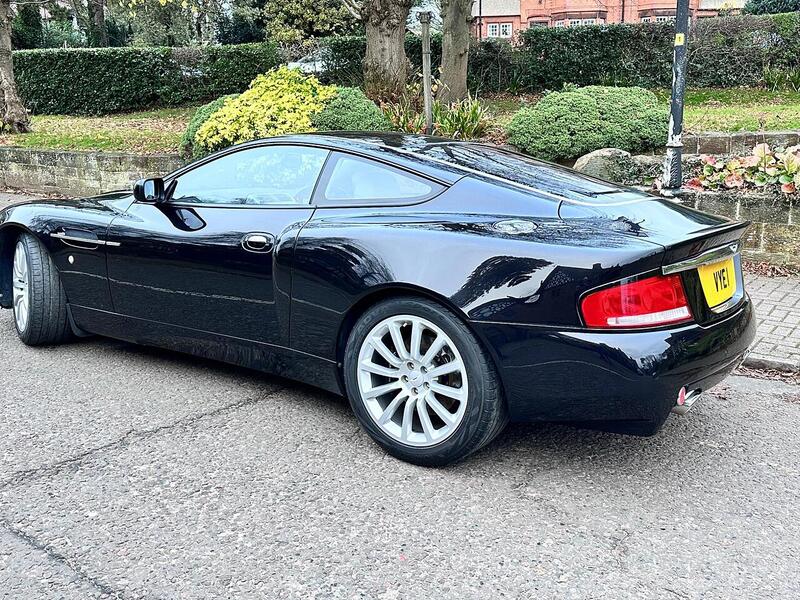 Aston Martin Vanquish Vanquish 5.9 2dr - U24125