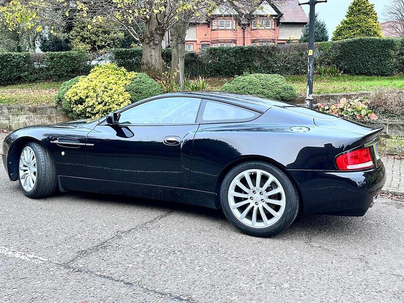 Aston Martin Vanquish Vanquish 5.9 2dr - U24125