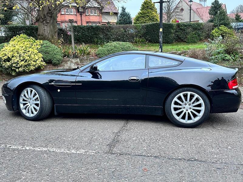 Aston Martin Vanquish Vanquish 5.9 2dr - U24125