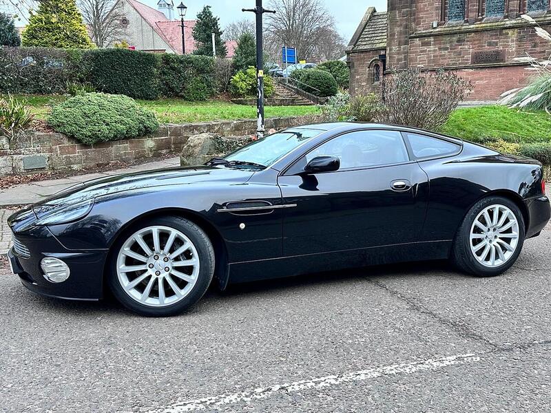 Aston Martin Vanquish Vanquish 5.9 2dr - U24125