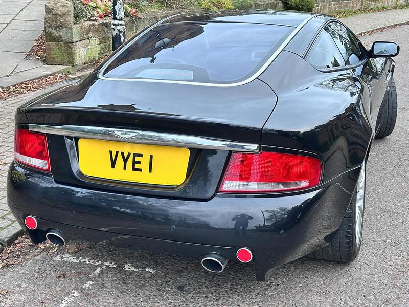 Aston Martin Vanquish Vanquish 5.9 2dr - U24125