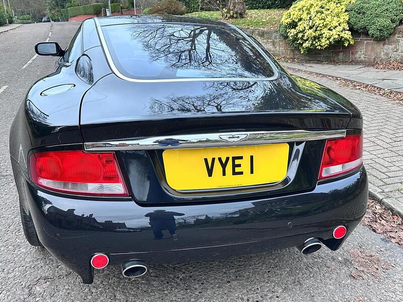 Aston Martin Vanquish Vanquish 5.9 2dr - U24125
