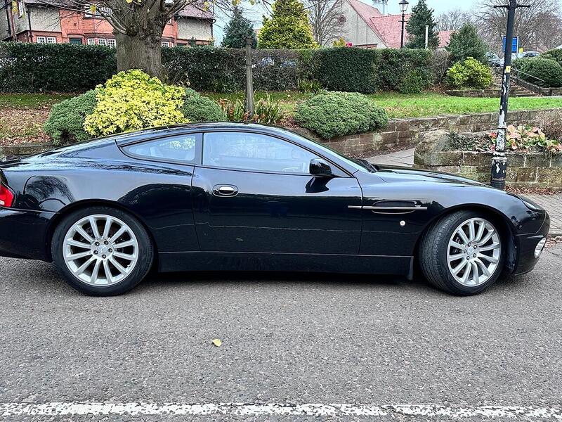Aston Martin Vanquish Vanquish 5.9 2dr - U24125