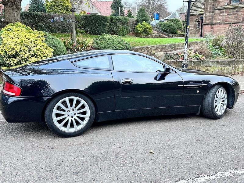Aston Martin Vanquish Vanquish 5.9 2dr - U24125