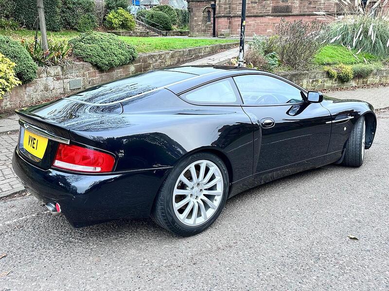 Aston Martin Vanquish Vanquish 5.9 2dr - U24125