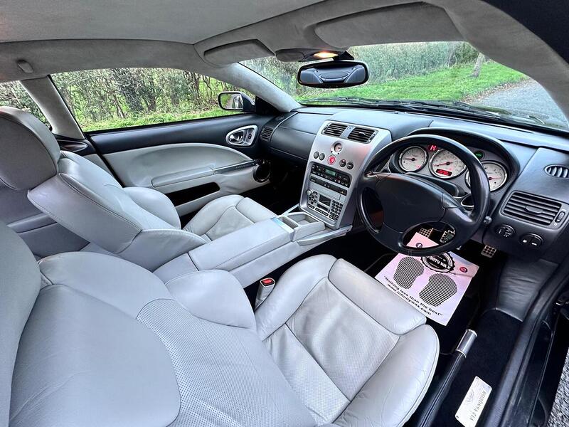 Aston Martin Vanquish Vanquish 5.9 2dr - U24125