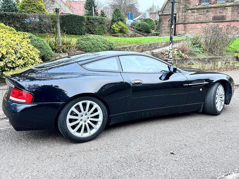 Aston Martin Vanquish Vanquish 5.9 2dr - U24125