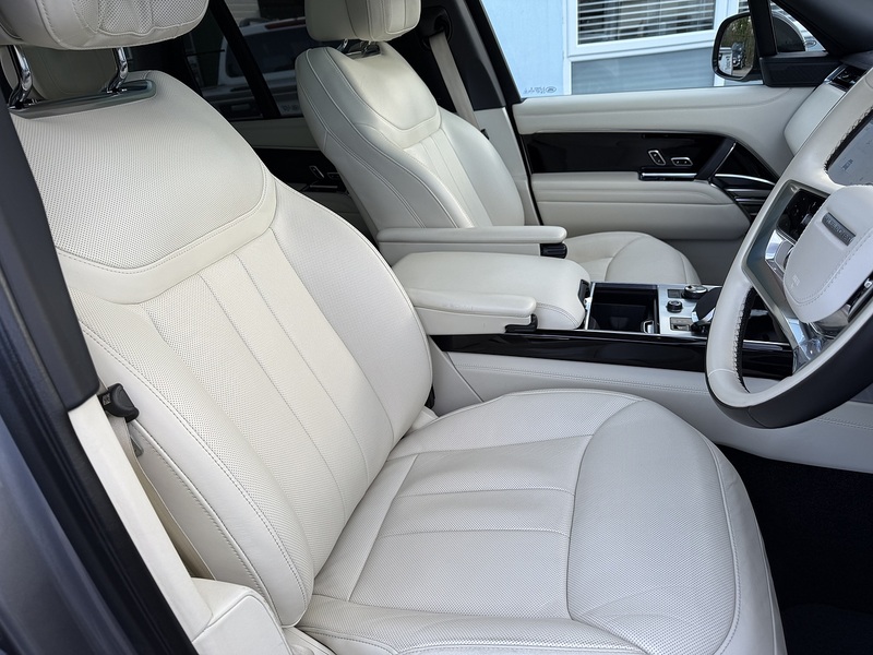 Land Rover Range Rover 3.0 P400 MHEV Autobiography SUV 5dr Petrol Auto 4WD Euro 6 (s/s) (400 ps) - U25119