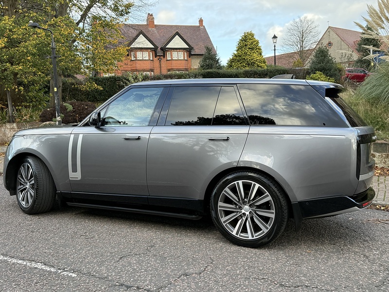 Land Rover Range Rover 3.0 P400 MHEV Autobiography SUV 5dr Petrol Auto 4WD Euro 6 (s/s) (400 ps) - U25119