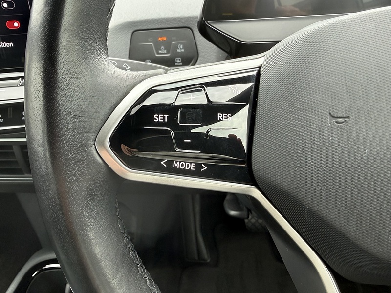 Volkswagen ID.3 Pro Performance 58kWh Life Hatchback 5dr Electric Auto (204 ps) - U26045