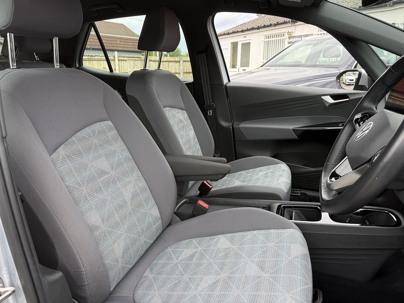 Volkswagen ID.3 Pro Performance 58kWh Life Hatchback 5dr Electric Auto (204 ps) - U26045