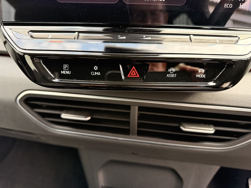 Volkswagen ID.3 Pro Performance 58kWh Life Hatchback 5dr Electric Auto (204 ps) - U26045