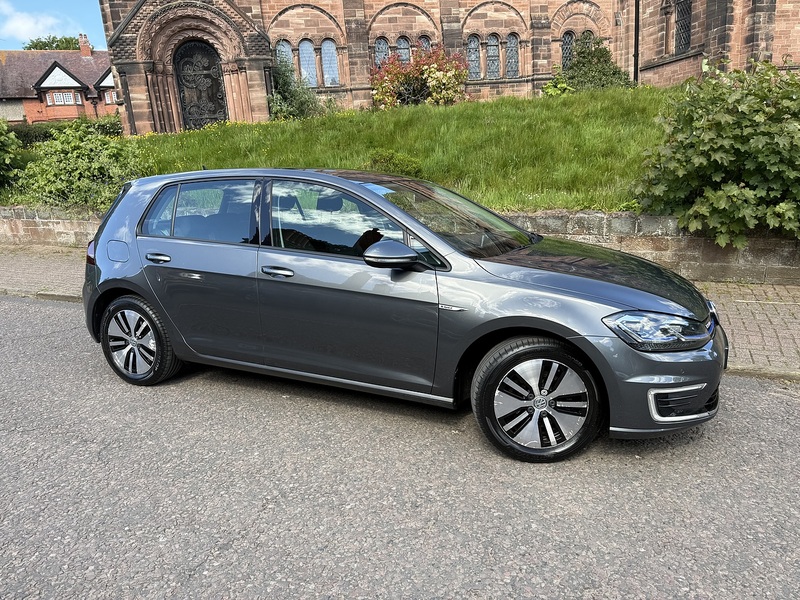 Volkswagen e-Golf 35.8kWh e-Golf Hatchback 5dr Electric Auto (136 ps) - U26047