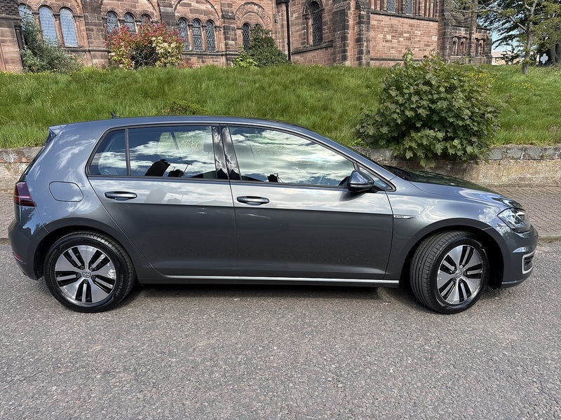 Volkswagen e-Golf 35.8kWh e-Golf Hatchback 5dr Electric Auto (136 ps) - U26047