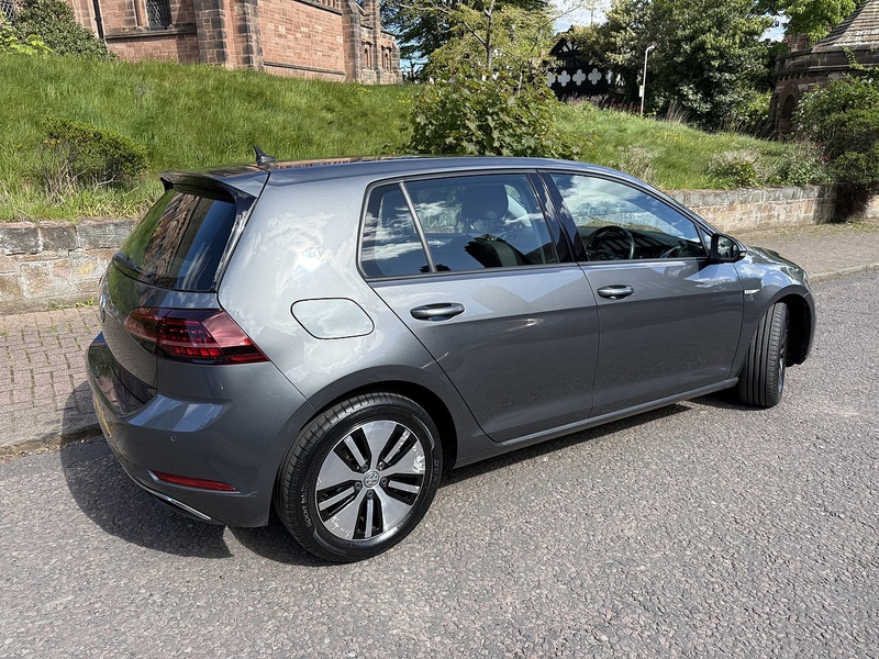 Volkswagen e-Golf 35.8kWh e-Golf Hatchback 5dr Electric Auto (136 ps) - U26047