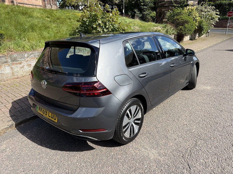 Volkswagen e-Golf 35.8kWh e-Golf Hatchback 5dr Electric Auto (136 ps) - U26047