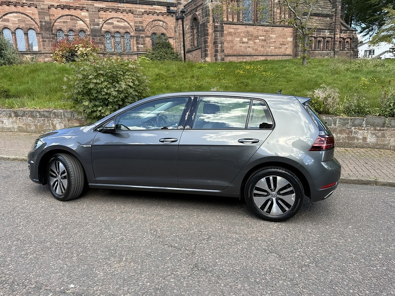 Volkswagen e-Golf 35.8kWh e-Golf Hatchback 5dr Electric Auto (136 ps) - U26047