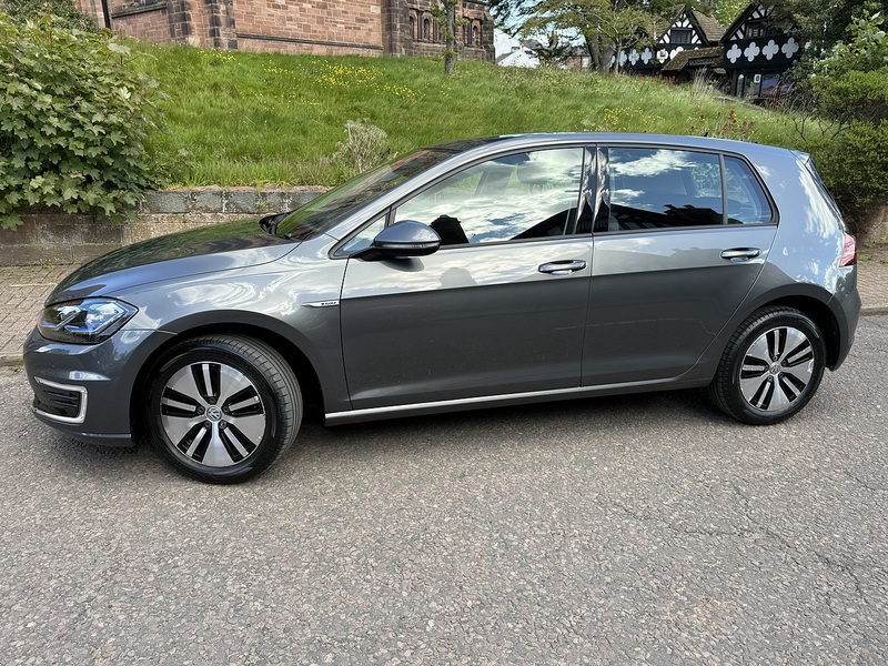 Volkswagen e-Golf 35.8kWh e-Golf Hatchback 5dr Electric Auto (136 ps) - U26047