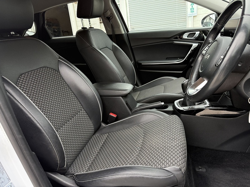 Kia Ceed 1.5 T-GDi 3 Hatchback 5dr Petrol Manual Euro 6 (s/s) (158 bhp) - U26051