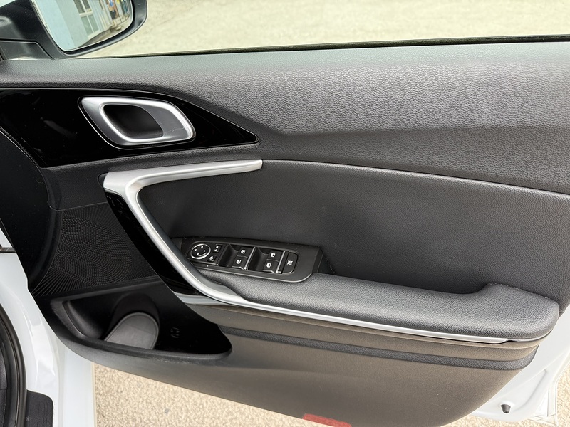 Kia Ceed 1.5 T-GDi 3 Hatchback 5dr Petrol Manual Euro 6 (s/s) (158 bhp) - U26051