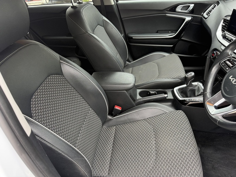 Kia Ceed 1.5 T-GDi 3 Hatchback 5dr Petrol Manual Euro 6 (s/s) (158 bhp) - U26051