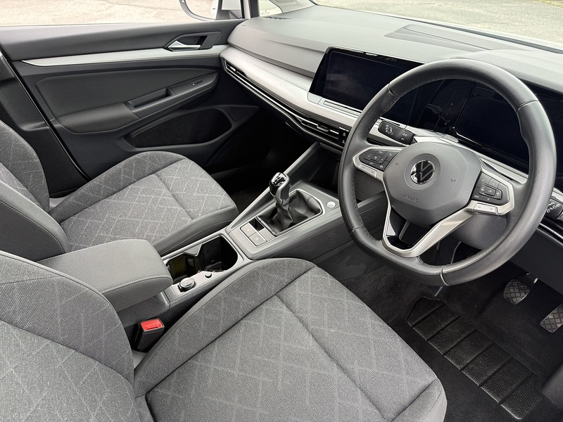 Volkswagen Golf 1.0 TSI Life Hatchback 5dr Petrol Manual Euro 6 (s/s) (110 ps) - U26056
