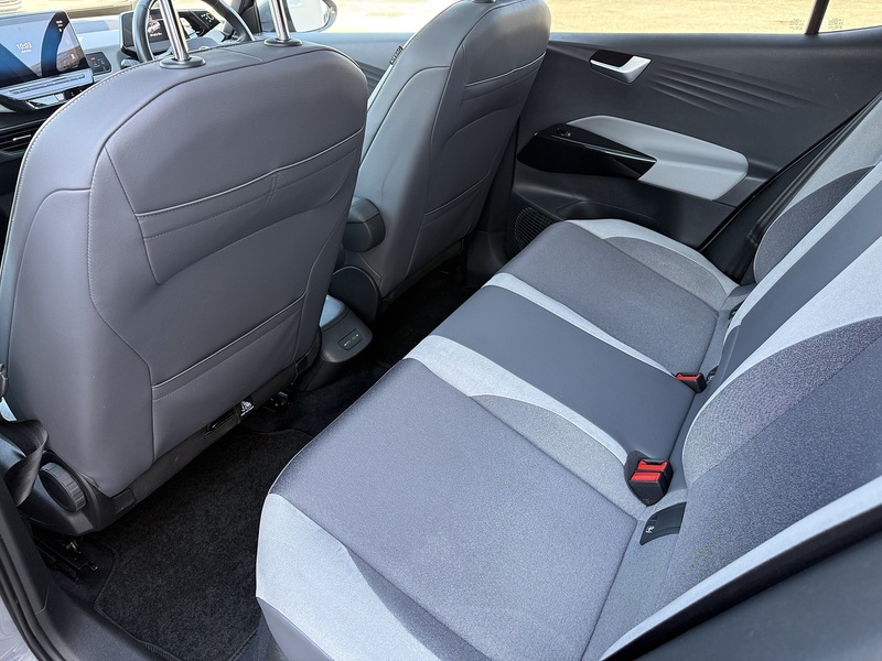 Volkswagen ID.3 Pro Performance 58kWh Family Hatchback 5dr Electric Auto (204 ps) - U26058
