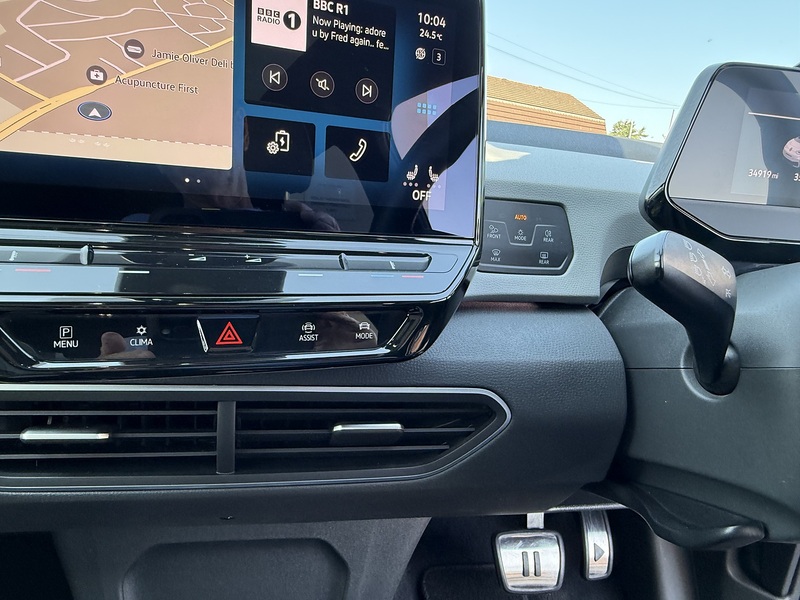 Volkswagen ID.3 Pro Performance 58kWh Family Hatchback 5dr Electric Auto (204 ps) - U26058