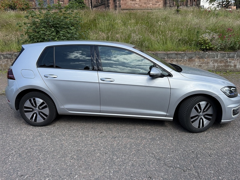 Volkswagen e-Golf 35.8kWh e-Golf Hatchback 5dr Electric Auto (136 ps) - U26063
