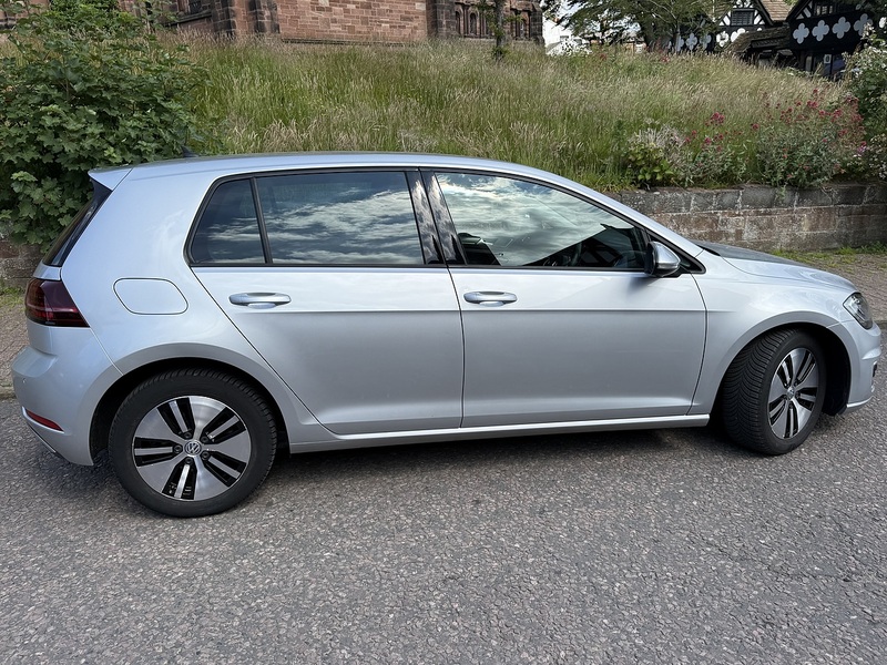 Volkswagen e-Golf 35.8kWh e-Golf Hatchback 5dr Electric Auto (136 ps) - U26063