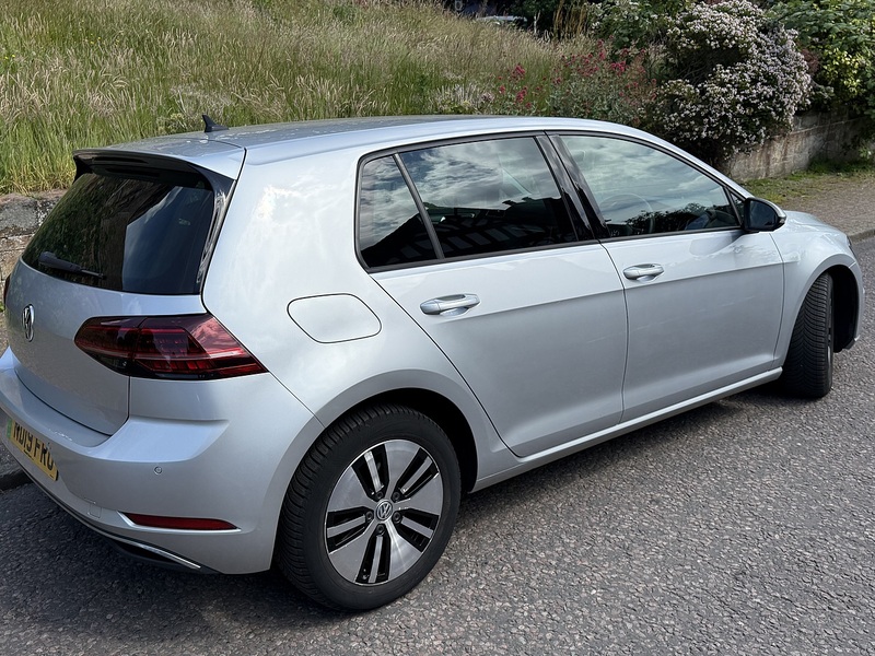 Volkswagen e-Golf 35.8kWh e-Golf Hatchback 5dr Electric Auto (136 ps) - U26063