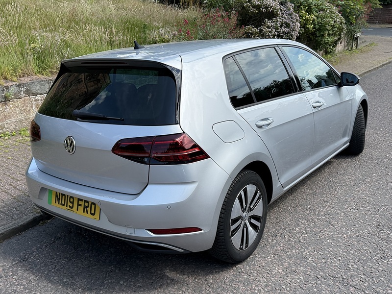 Volkswagen e-Golf 35.8kWh e-Golf Hatchback 5dr Electric Auto (136 ps) - U26063