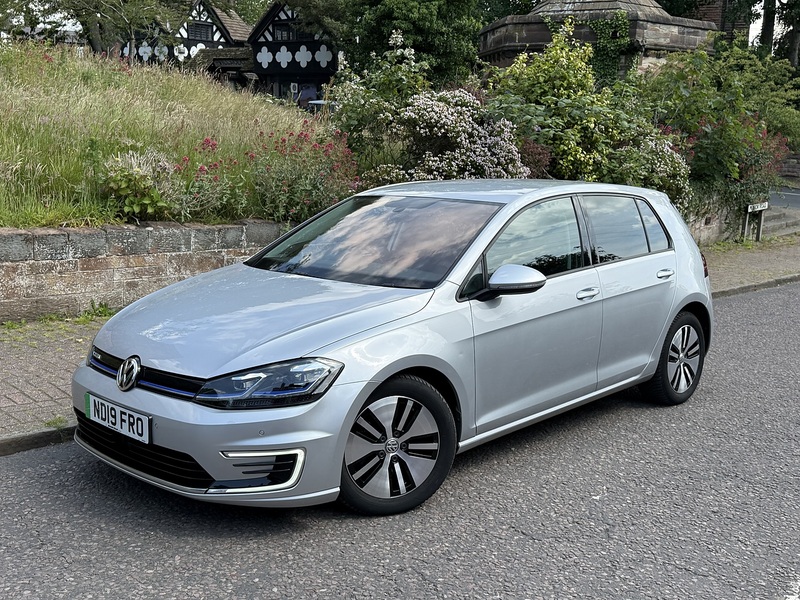 Volkswagen e-Golf 35.8kWh e-Golf Hatchback 5dr Electric Auto (136 ps) - U26063